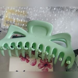 Free People Matte Oversized Claw Clip Hair